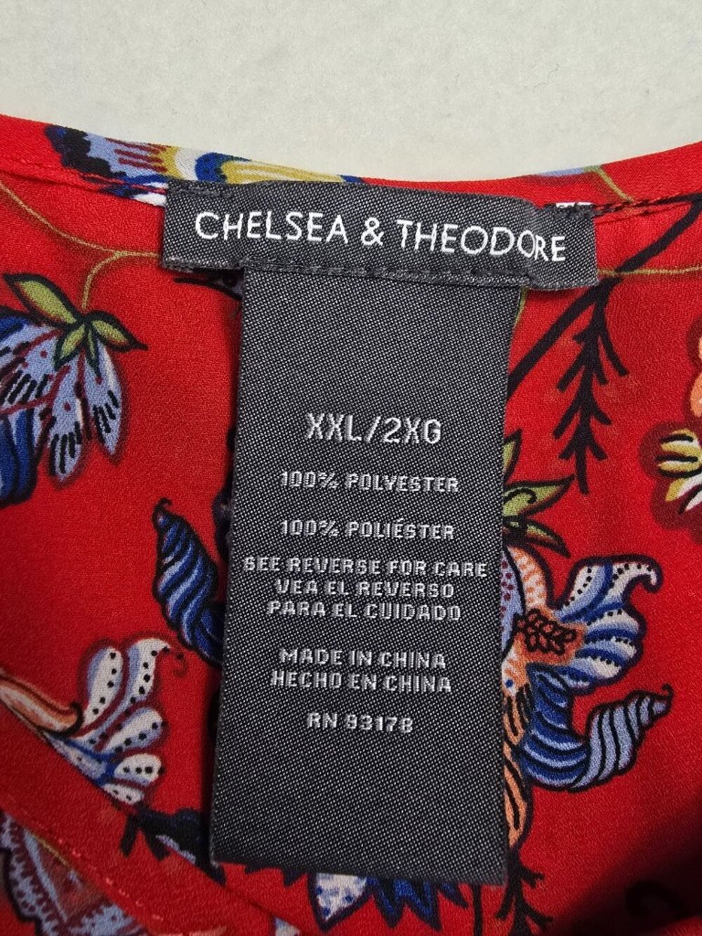 Chelsea & Theodore Red Floral Print Blouse XXL 3/4 Sleeve V-Neck Womens Top 2XL - Picture 2 of 5